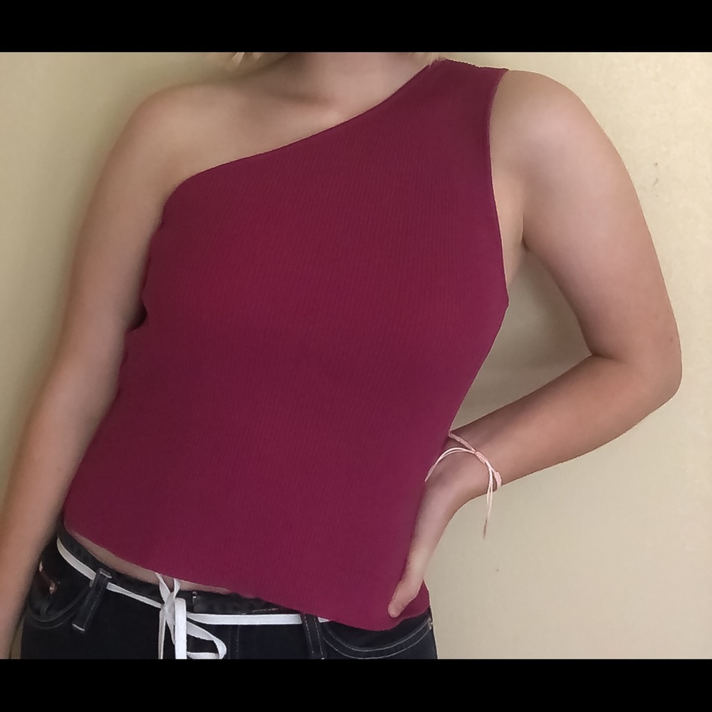 One shoulder tank